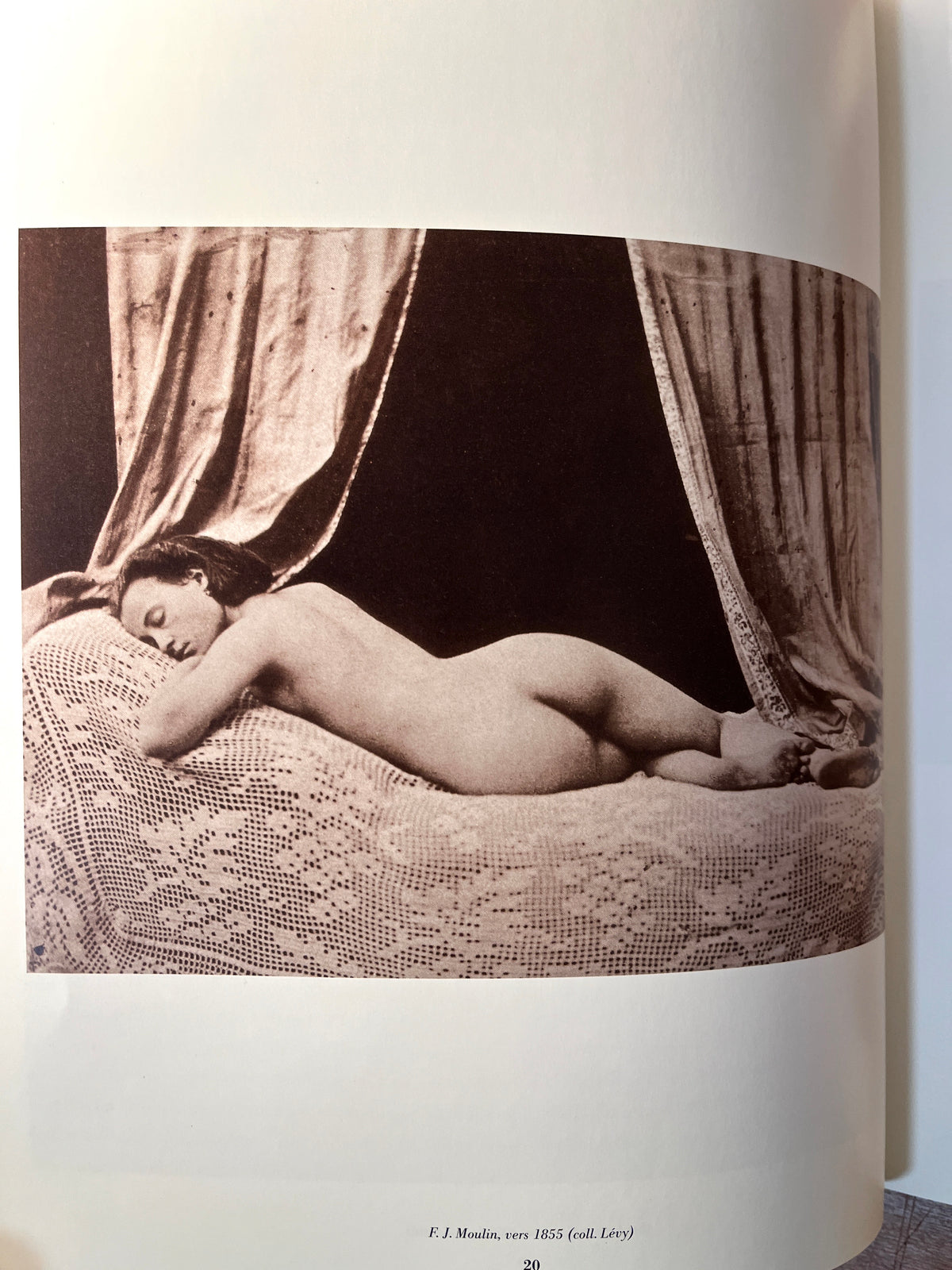 Le Nu Dans La Photographie 1840-1986: A La Decouverte Du Corps A L'Ere De La Technique, 1987, SC, VG.