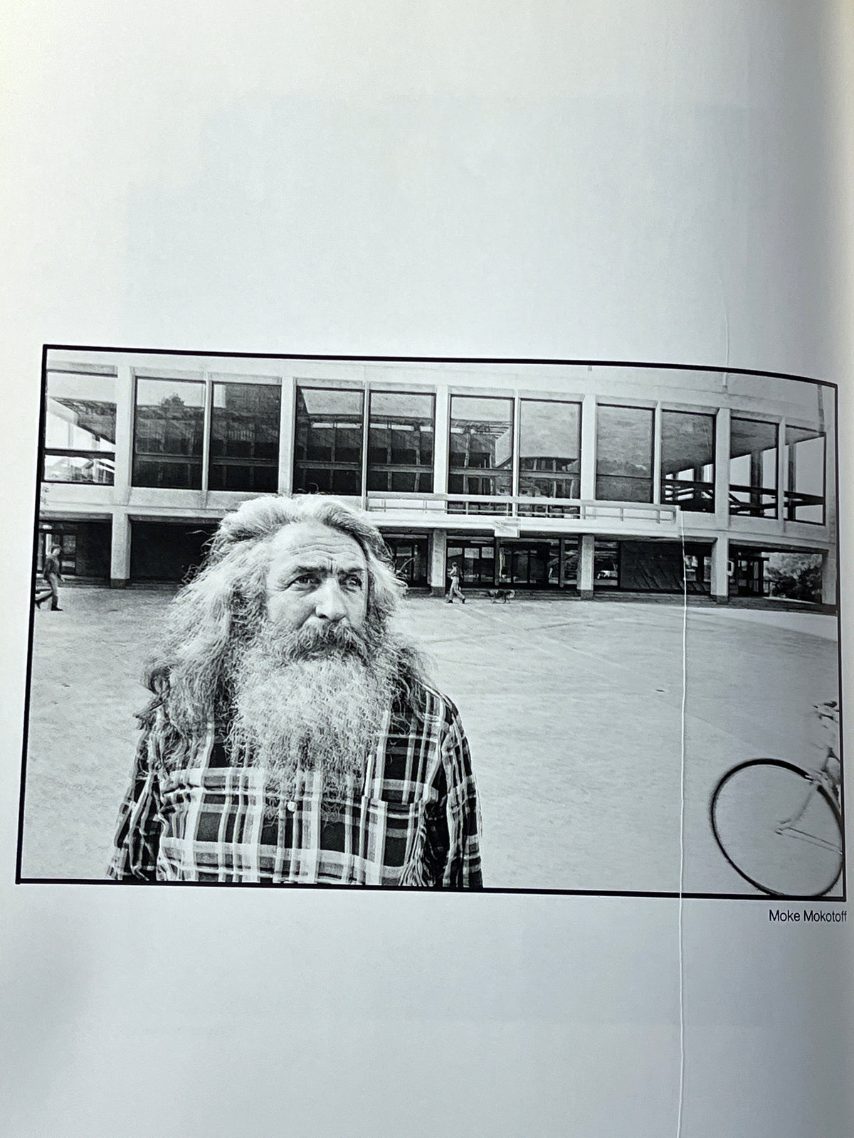 Berkeley: A Self-Portrait. David Flores, Moko Mokotoff, 1973. Very Good. RARE