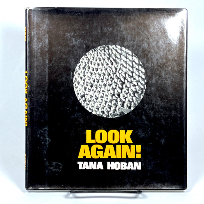 Look Again!, Tana Hoban, The Macmillan Company, 1971, Near Fine hardcover