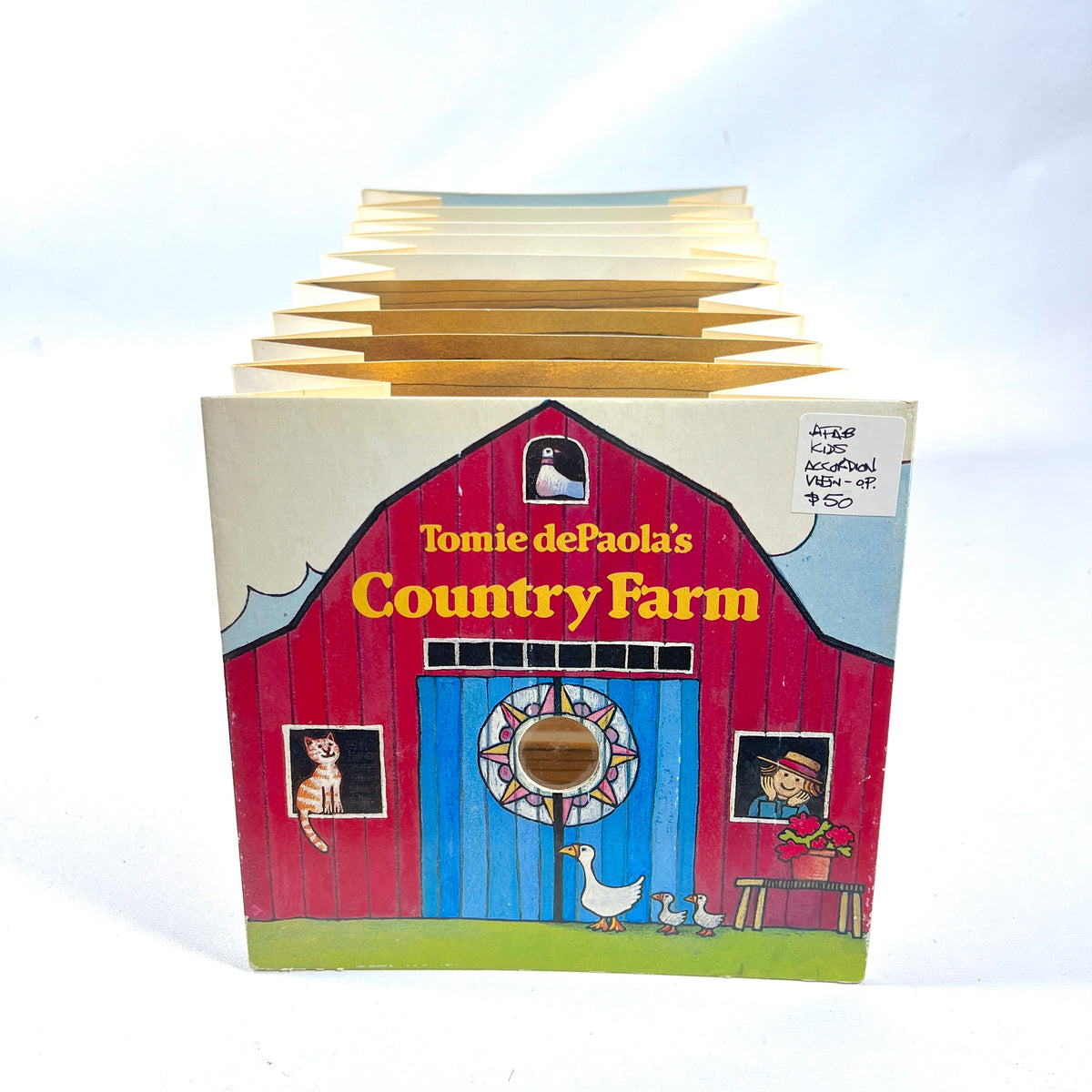 Tomie dePaola's Country Farm, Magic Windows, G P Putnam's Sons, 1984, Very Good HC