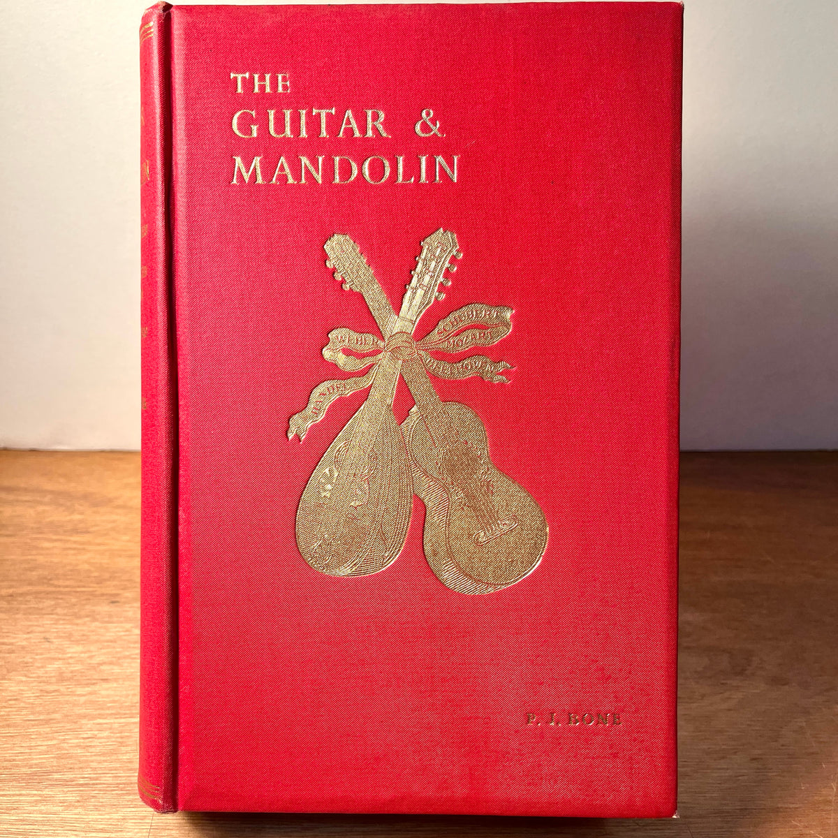 Philip J. Bone, The Guitar & Mandolin, Schott & CO. 1954, 2nd ed. HC, SIGNED