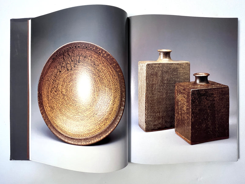 Ceramics of Tatsuzo Shimaoka: Living National Treasure of Japan-A Retrospective, 2000, Near Fine HC w/DJ.