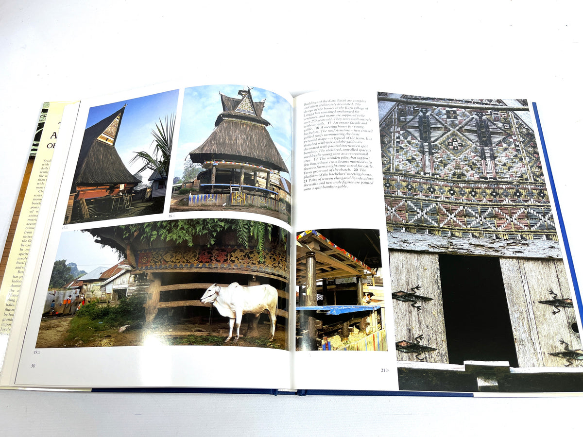 The Traditional Architecture of Indonesia, Barry Dawson, John Gillow, 1994, NF HC & DJ