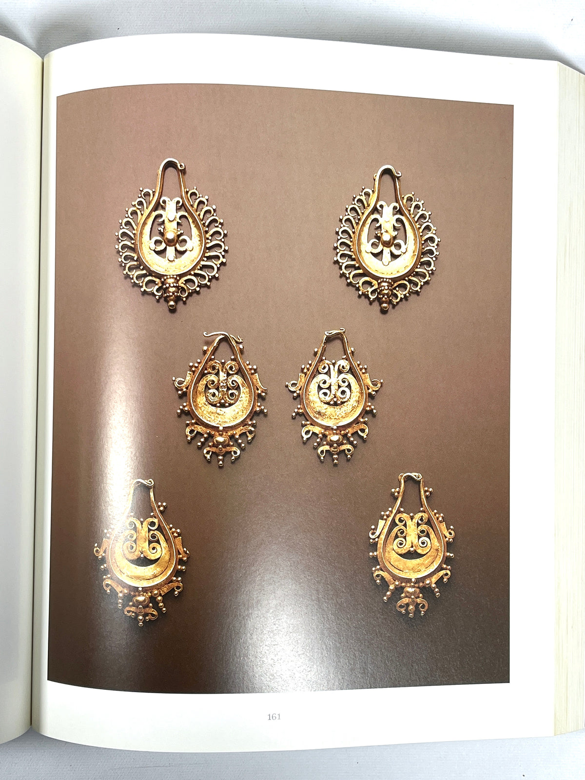 Power and Gold: Jewelry from Indonesia, Malaysia, and the Philippines, 1985, NF SC