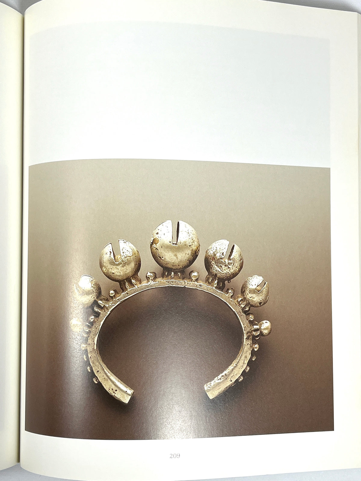 Power and Gold: Jewelry from Indonesia, Malaysia, and the Philippines, 1985, NF SC