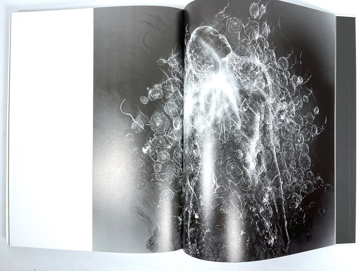Iris van Herpen: Sculpting the Senses, Les Arts Décoratifs, 2023, Near Fine SC