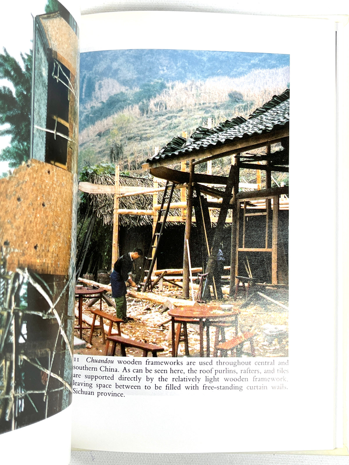 The Chinese House, Images of Asia, Oxford University Press, 1990, Near Fine hardcover