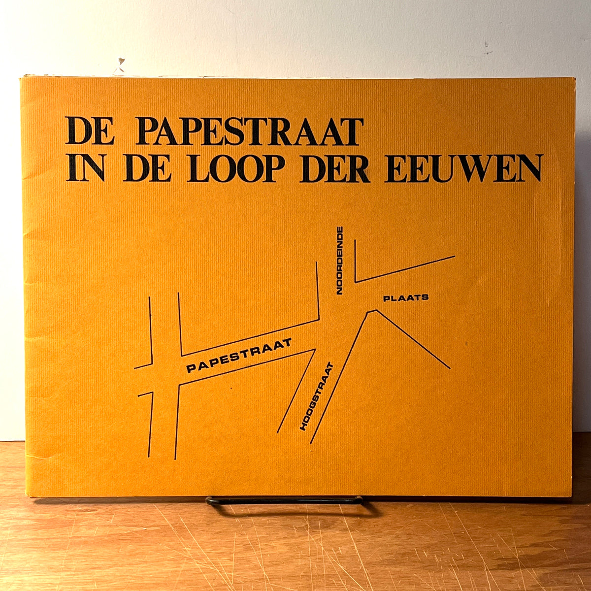 De Papestraat in de Loop der Eeuwen, c. 1978, Folio w/27 Plates, Very Good