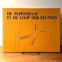 De Papestraat in de Loop der Eeuwen, c. 1978, Folio w/27 Plates, Very Good