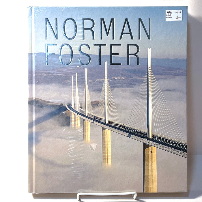 Norman Foster: Sustainable Futures, Frederic Migayrou, ACC Art Books, 2023, New